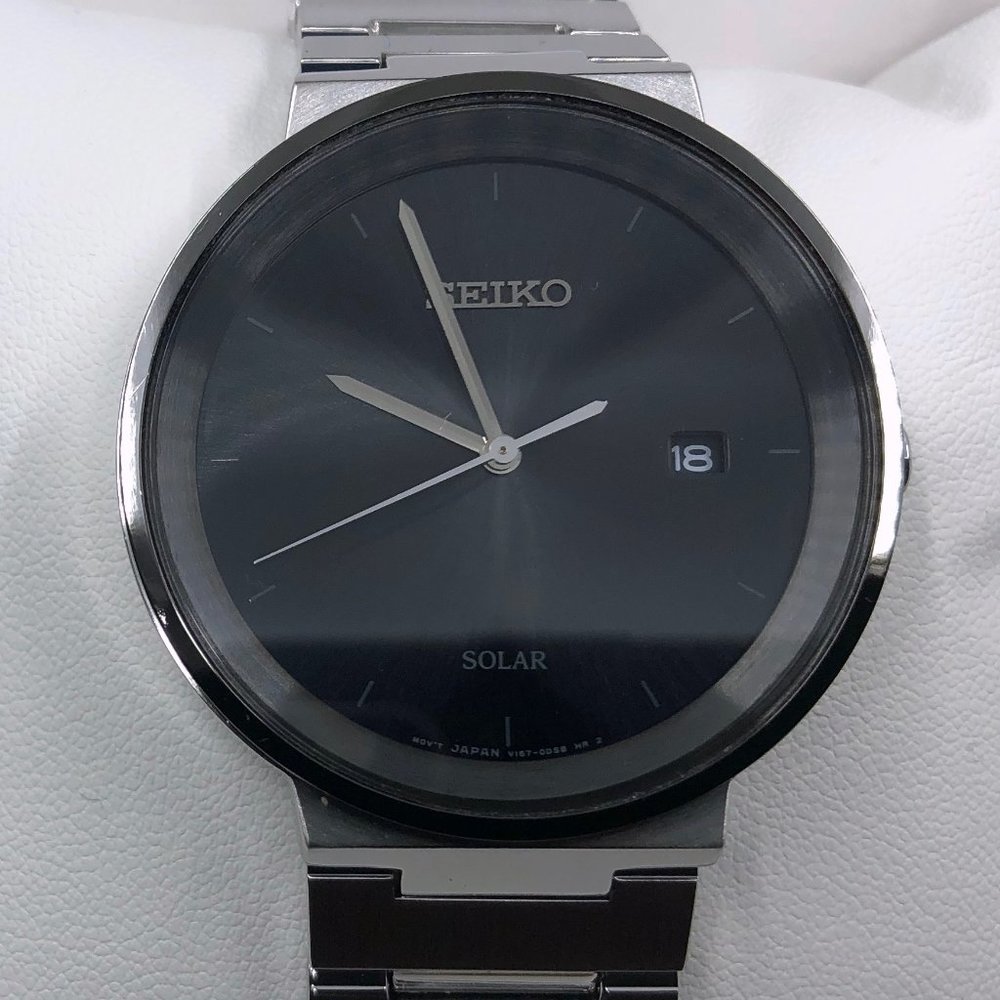 Unworn Minimalist Black Seiko Essentials Solar Men's Watch SNE479